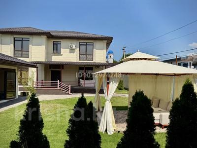 Отдельный дом · 6 комнат · 250 м² · 10 сот., мкр Думан-2, Даркенбаева 4 за 170 млн ₸ в Алматы, Медеуский р-н
