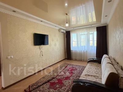 3-комнатная квартира · 64 м² · 5/5 этаж, мкр 5, Алии Молдагуловой за 15.5 млн ₸ в Актобе