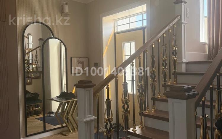 Часть дома · 6 комнат · 250 м² · 4 сот., Дуйсен Баянова 196/4 — Магазин Твикс, НИШ за 90 млн 〒 в Таразе — фото 5