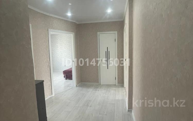 2-комнатная квартира · 62 м² · 7/9 этаж, мкр Жана Орда 4 за 180 000 ₸ в Уральске — фото 2