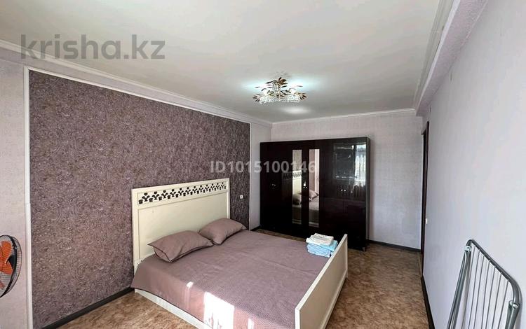 2-бөлмелі пәтер · 44 м² · 5/5 қабат, 1 ш/а, Есет батыра 107, бағасы: 15 000 ₸ в Актобе, мкр 5 — фото 2