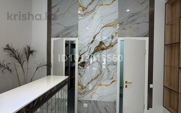 Свободное назначение, магазины и бутики, салоны красоты · 36 м² за 300 000 ₸ в Алматы — фото 2