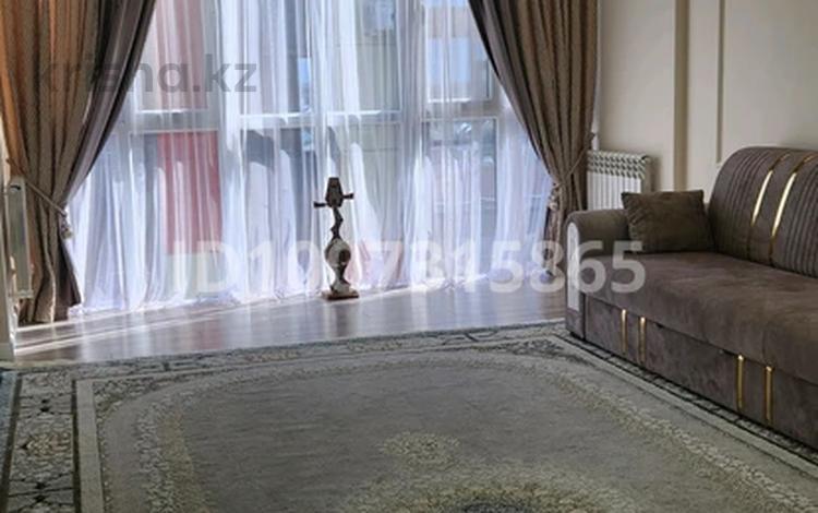 2-бөлмелі пәтер · 95 м², Самал 82 — Коняхина, бағасы: 45 млн ₸ в Уральске — фото 2