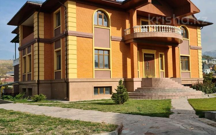 Отдельный дом • 15 комнат • 1470 м² • 20 сот., Ремизовка за 360 млн 〒 в Алматы — фото 2