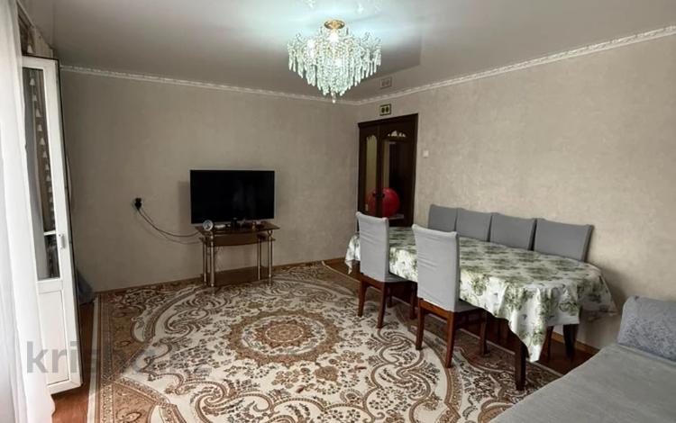 4-бөлмелі пәтер · 85.1 м² · 4/5 қабат, Центральный, бағасы: 26.2 млн ₸ в Кокшетау — фото 2