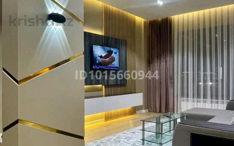 3-комнатная квартира · 110 м² · 3/3 этаж, Аль- Фараби 116/31-56 за 2 млн ₸ в Алматы, Медеуский р-н — фото 2