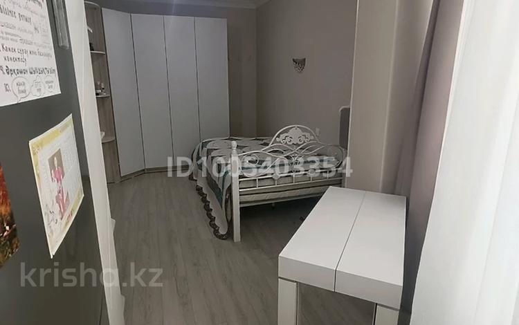 3-бөлмелі пәтер · 66 м² · 3/10 қабат, мкр Каргалы, Кенесары хана 54/21, бағасы: 55 млн ₸ в Алматы, Наурызбайский р-н — фото 2