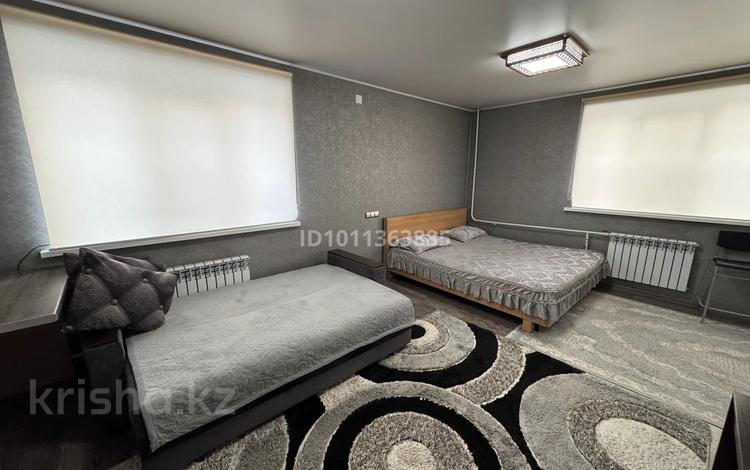1-комнатная квартира · 44 м² · 1/3 этаж, Ахметова 12 за 20 000 〒 в Алматы, Турксибский р-н — фото 2