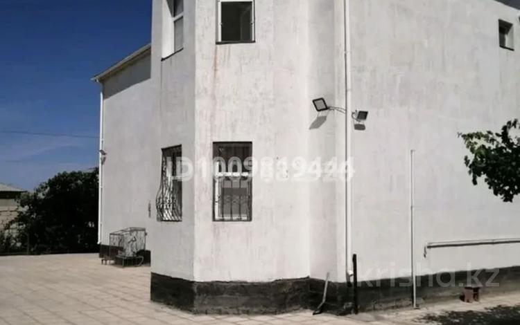 Отдельный дом · 6 комнат · 350 м², Сауыскан 173 за 55 млн ₸ в Жанаозен — фото 2