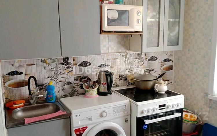 3-комнатная квартира · 49.9 м² · 5/5 этаж, Мкр.Русакова 5 за 10 млн ₸ в Балхаше — фото 2