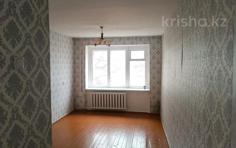 3-комнатная квартира · 51.2 м² · 1/5 этаж, 4 микрорайон 2 за 7.8 млн ₸ в Лисаковске — фото 2