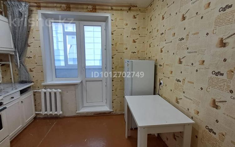 1-бөлмелі пәтер · 35 м² · 2/5 қабат, пр. Абая 44/1, бағасы: 19 млн ₸ в Костанае — фото 2