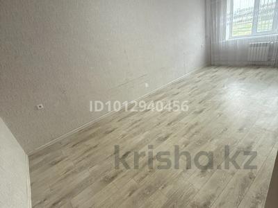 2-комнатная квартира · 60 м² · 7/9 этаж, мкр Старый Аэропорт, Самал 99/1 — Жайык арена за 130 000 ₸ в Уральске