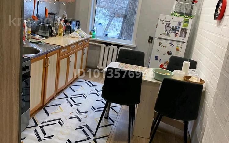 2-комнатная квартира · 44 м² · 1/2 этаж, Пришахтинск, Заславского 5 за 7 млн ₸ в Караганде, Алихана Бокейханова р-н — фото 2