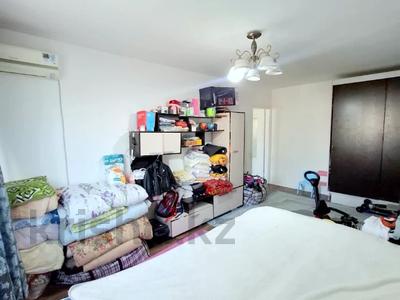 2-комнатная квартира · 44 м² · 4/4 этаж, мкр №4, 4 - Микрорайон — парк Фемили,метро Сарыарка за 25.7 млн 〒 в Алматы, Ауэзовский р-н