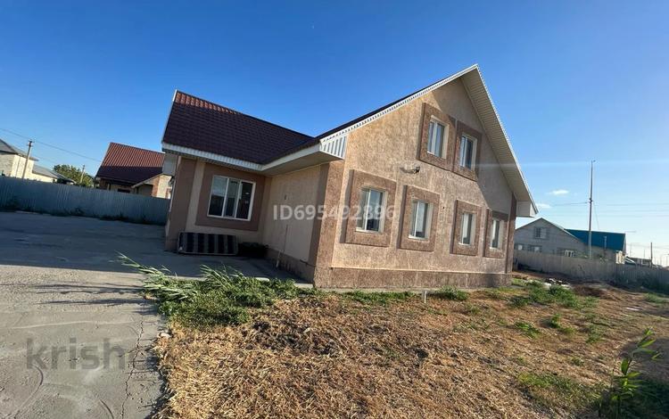 Отдельный дом · 7 комнат · 250 м² · 10 сот., мкр Оркен, Салим Капаков 86 — Ресторан Руслан за 42 млн ₸ в Атырау — фото 3