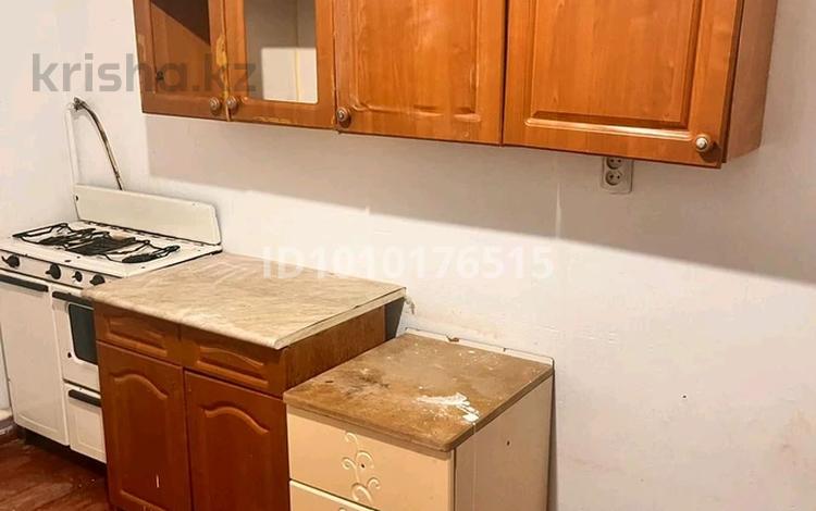 Отдельный дом · 2 комнаты · 50 м² · 8 сот., Титов. Кашаубаева 110 — Титов .Стекло завод жолында за 35 000 ₸ в  — фото 6