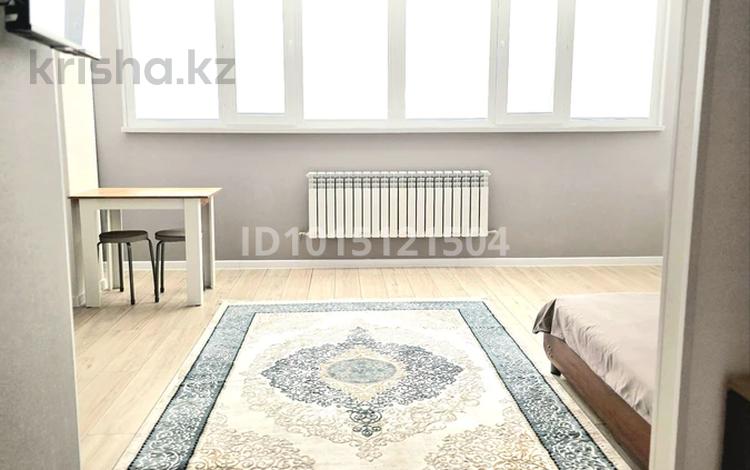 1-бөлмелі пәтер · 33 м² · 7/10 қабат, 12-ш/а. 33, бағасы: 9 млн ₸ в Актау, 12-й мкр — фото 2