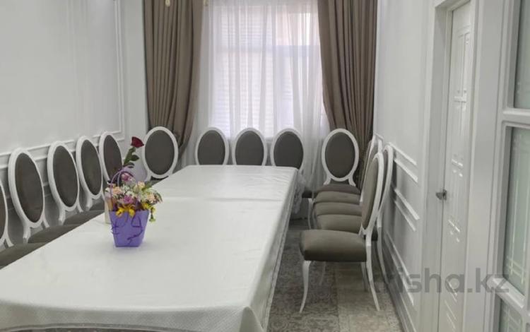 4-бөлмелі пәтер · 140 м² · 6/13 қабат, 19-й мкр 5 — ЖК Ройал хаус, бағасы: 53.5 млн ₸ в Актау — фото 2