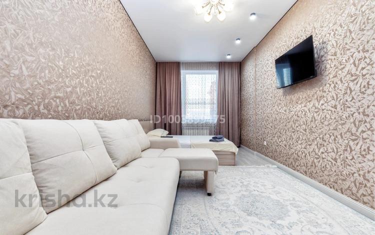 3-комнатная квартира · 86 м² · 9/9 этаж, Кабанбай батыра 64 за 30 000 ₸ в Астане, Есильский р-н — фото 4