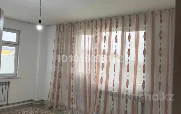 2-комнатная квартира · 54 м² · 4/5 этаж, мкр Улы Дала 998 за 100 000 ₸ в Таразе — фото 2