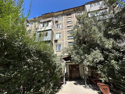 3-бөлмелі пәтер, 58 м², 1/5 қабат, 11-й микрорайон, 11мкр 116А, бағасы: 24 млн 〒 в Шымкенте, Енбекшинский р-н