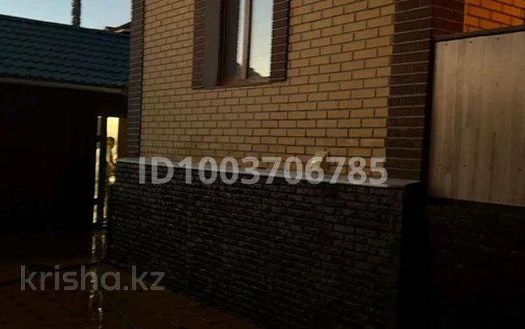Отдельный дом · 6 комнат · 220 м² · 10 сот., Әлкей Марғұлана 34 за 80 млн 〒 в Жезказгане — фото 2