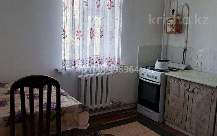2-бөлмелі пәтер · 60 м² · 3/5 қабат, Есимхан 23Б — Возле 278, 264 школа, бағасы: 120 000 ₸ в  — фото 2