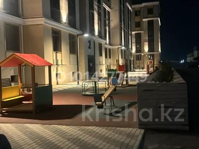 4-комнатная квартира · 120 м² · 3/5 этаж, 35-мкр, 35 мкр 37 за 33 млн ₸ в Актау