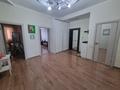 3-бөлмелі пәтер · 120 м² · 3/9 қабат, Валиханова 13-21, бағасы: 400 000 ₸ в Атырау — фото 4