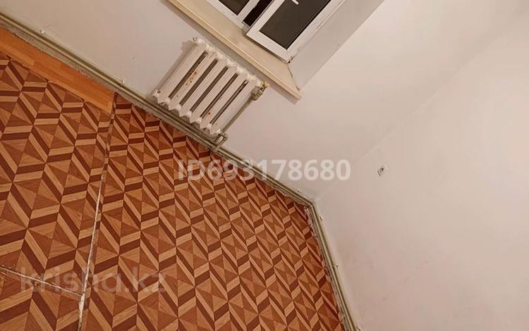 3-комнатная квартира, 68 м², 3/3 этаж, Сұлтан Бейбарыс 91г за 16 млн 〒 в  — фото 2