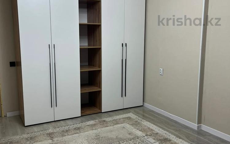 2-комнатная квартира · 70 м² · 13/14 этаж, Сырым батыра 99/3 за 220 000 ₸ в Шымкенте, Каратауский р-н — фото 2