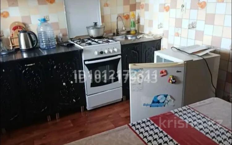 2-бөлмелі пәтер · 42.4 м² · 5/5 қабат, Локомотивная ул. 155, бағасы: 9.5 млн ₸ в Караганде — фото 2