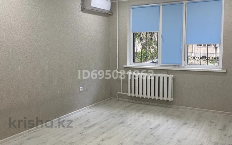 2-бөлмелі пәтер · 45 м² · 1/5 қабат, Кердери 169, бағасы: 16 млн ₸ в Уральске, мкр Школьник — фото 2
