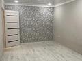 2-бөлмелі пәтер · 45 м² · 1/5 қабат, Кердери 169, бағасы: 16 млн ₸ в Уральске, мкр Школьник — фото 2