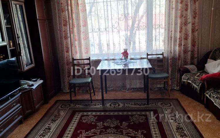 3-бөлмелі пәтер · 65 м² · 1/5 қабат, Пришахтинск, 22й микрорайон 31, бағасы: 17 млн ₸ в Караганде, Алихана Бокейханова р-н — фото 2