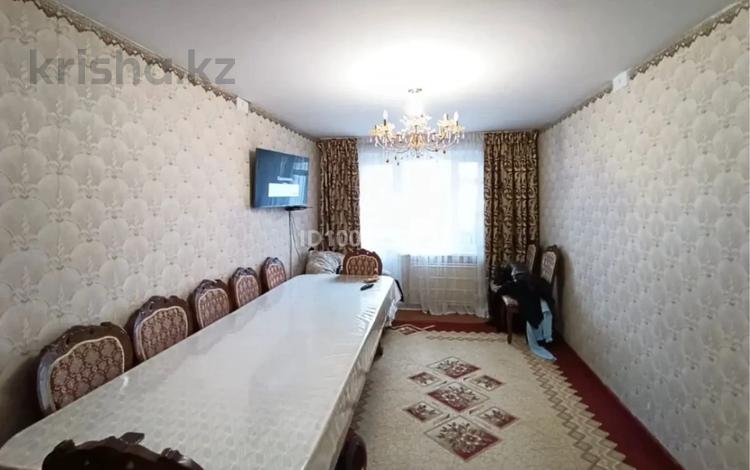 3-комнатная квартира · 67 м² · 2/5 этаж, Самал 32 за ~ 17 млн ₸ в Таразе — фото 2