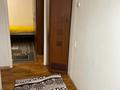 1-комнатная квартира, 33 м², 3/5 этаж помесячно, мкр Аксай-2 46 за 170 000 〒 в Алматы, Ауэзовский р-н — фото 2