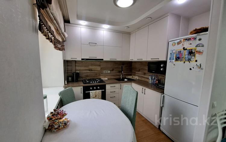 3-бөлмелі пәтер · 75.7 м² · 3/5 қабат, Гоголя — Вечный огонь, бағасы: 28.5 млн ₸ в Караганде, Казыбек би р-н — фото 2