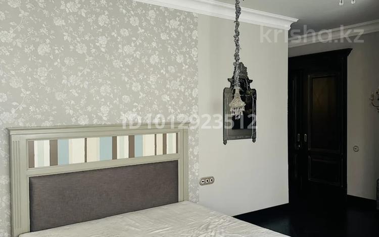 4-бөлмелі пәтер · 225 м² · 3/6 қабат, Рахмадиева 2/11, бағасы: 270 млн ₸ в Алматы, Бостандыкский р-н — фото 2