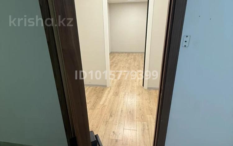Офисы, образование, кабинеты и рабочие места · 64 м² за 960 000 ₸ в Алматы, Медеуский р-н — фото 2