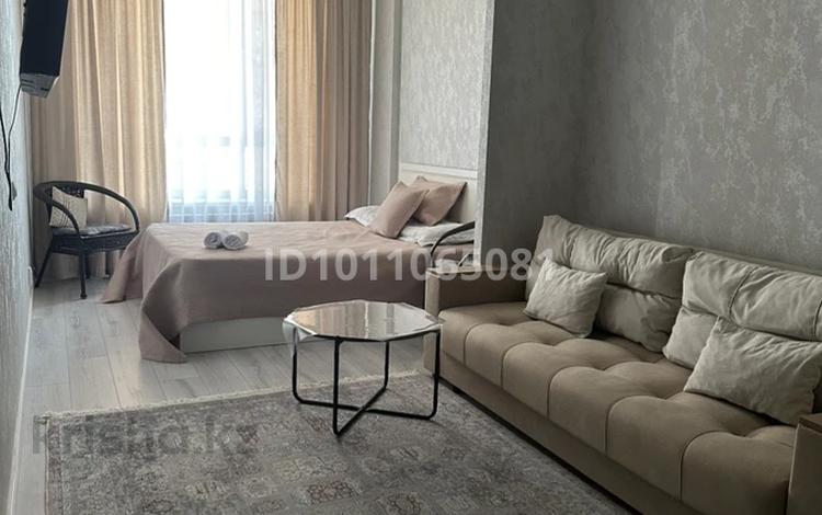 1-комнатная квартира · 45 м² · 11/17 этаж, мкр Юго-Восток, Республики 23, 23/2 за 3 000 ₸ в Караганде, Казыбек би р-н — фото 2