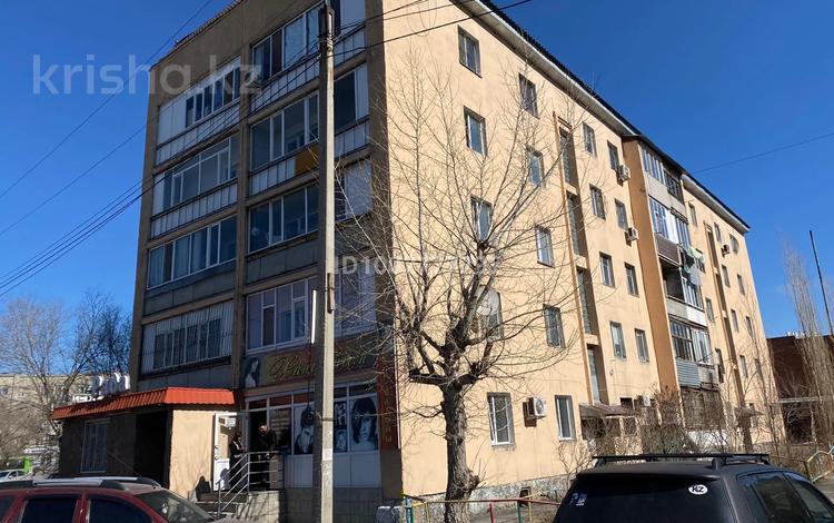 3-комнатная квартира · 53 м² · 4/5 этаж, Байтурсынова 38 за 150 000 〒 в Семее — фото 2