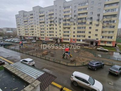 3-комнатная квартира, 75 м², 3/9 этаж, Байтурсынова 65 за 32 млн 〒 в Семее