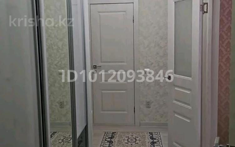 2-бөлмелі пәтер · 57 м² · 3/5 қабат, Мкр. Алтын орда 44В, бағасы: 250 000 ₸ в Актобе — фото 2