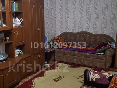 2-бөлмелі пәтер · 50.4 м² · 2/9 қабат, 4-й мкр. 10А, бағасы: 18 млн ₸ в Уральске