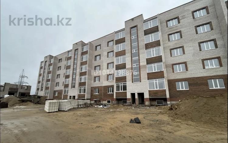 1-бөлмелі пәтер · 43.2 м² · 2/5 қабат, Алтын орда ш/а. 2Г — проспект А. Молдагуловой , рядом Далида Плаза, бағасы: 11 млн ₸ в Актобе, мкр. Алтын орда — фото 2
