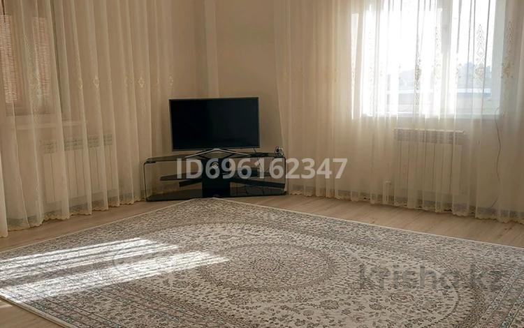 2-комнатная квартира · 63.7 м² · 9/12 этаж, 33-й мкр за 17.5 млн ₸ в Актау — фото 2