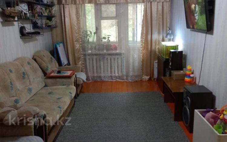 2-бөлмелі пәтер · 46 м² · 2/5 қабат, Камзина 12, бағасы: 17 млн ₸ в Павлодаре — фото 2