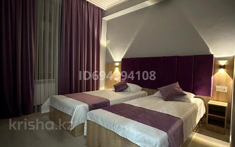 3-комнатная квартира · 80 м² · 3/3 этаж, Батырбекова 18 за 20 000 〒 в Туркестане — фото 2